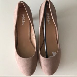 Short heals, beige, size 8.5, never worn